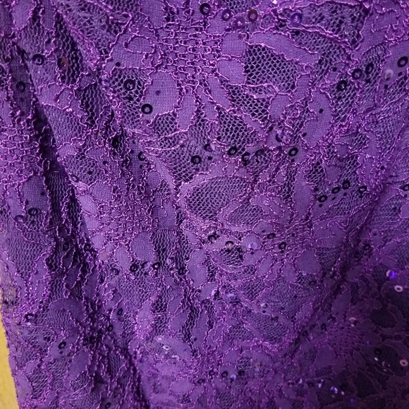 Dress - Picture 3 of 3